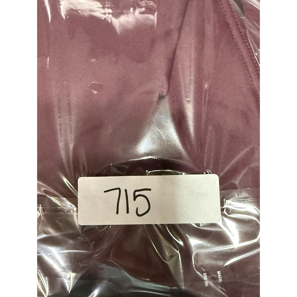 Torrid Active High Rise Crop Leggings Women's Size 2 Burgundy Stretch NWT - Picture 12 of 12